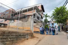 Equipo técnico de Vivienda recorrió una de las zonas más afectadas por el sismo en la Comuna 18