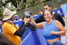 Gran convocatoria durante la entrega presencial de pines para la ‘Carrera Ladera 5K’