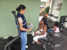 El juego, la escucha y la esperanza: así se transforma la vida de la niñez y las familias damnificadas en los hoteles de Cali