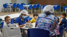 ‘Cariño Nocturno’: la estrategia de la Alcaldía de Cali que protege a la primera infancia mientras sus padres trabajan en la noche