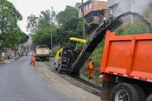 Alcaldía de Cali recupera 6,2 kilómetros de la vía al mar con trabajos a doble jornada