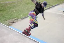 El programa ‘Vértigo’ reunió a 100 deportistas en un encuentro de ‘Skate y Roller Freestyle’
