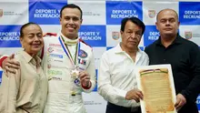 Alcaldía condecoró al piloto caleño Óscar Tunjo por su título en el ‘IMSA VP Racing’