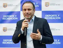 Alcaldía condecoró al piloto caleño Óscar Tunjo por su título en el ‘IMSA VP Racing’