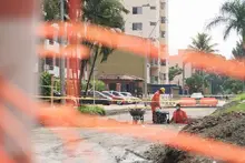 Alcaldía de Cali pavimenta vías que estaban “a medias” en el barrio Santa Anita; cinco tramos serán reparados con concreto rígido