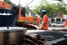 Alcaldía de Cali pavimenta vías que estaban “a medias” en el barrio Santa Anita; cinco tramos serán reparados con concreto rígido