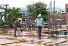Construcción del nuevo Hospital Primitivo Iglesias avanza en un 43 %: concluyó la fase de cimentación y ahora se trabaja en la estructura
