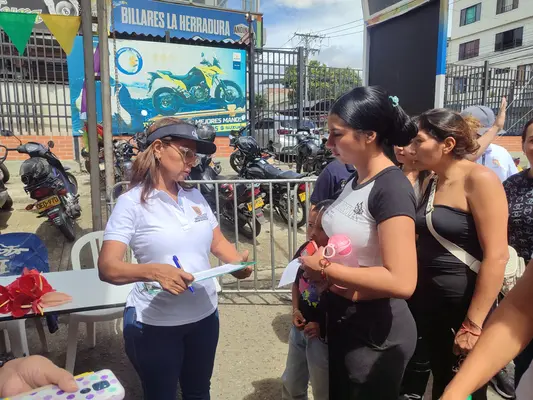 En la feria de servicios ‘Volvamos a mi Cali bella’, la Secretaría de Educación presentó las diferentes ofertas educativas y cupos disponibles para la comuna 18