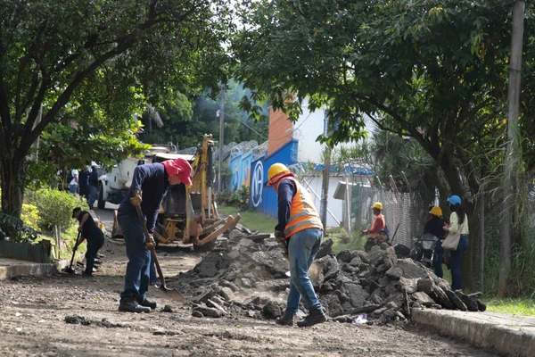 930 metros cuadrados de vía han sido recuperados por la Alcaldía de Santiago de Cali en la Comuna 20