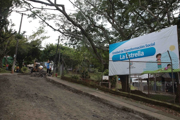 930 metros cuadrados de vía han sido recuperados por la Alcaldía de Santiago de Cali en la Comuna 20
