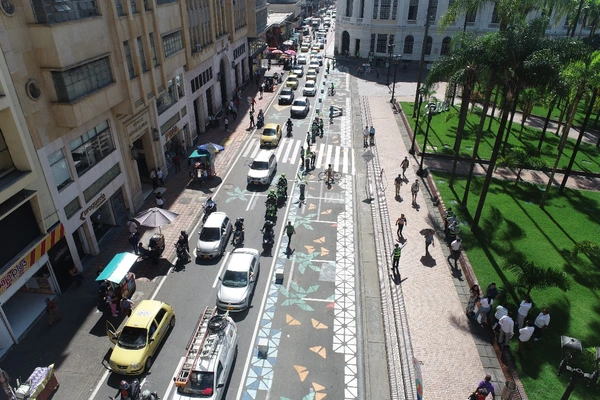 Alcaldía de Cali entrega su primera intervención de movilidad peatonal  en el centro histórico
