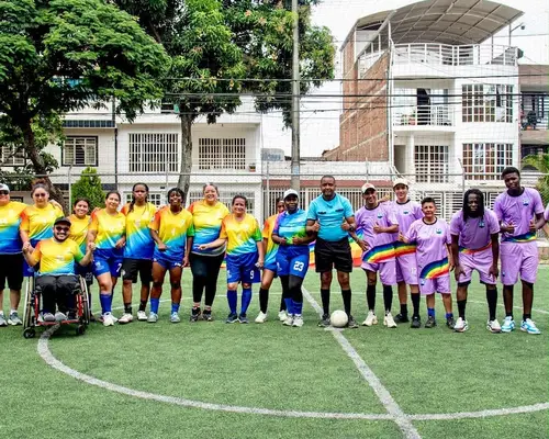 Uramba llegó al barrio Siete de Agosto con deporte, inclusión y atención institucional