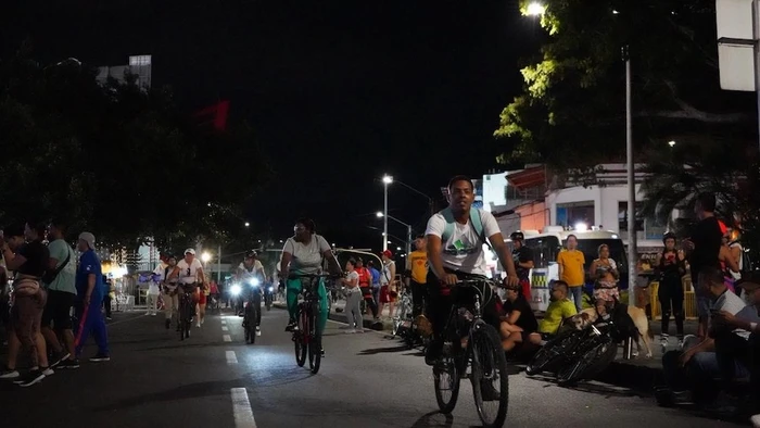 CICLOVIDA NOCTURNA CALI 490 AÑOS