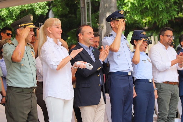 Cali rindió homenaje a la Fuerza Pública con el tradicional desfile del Día de la Independencia