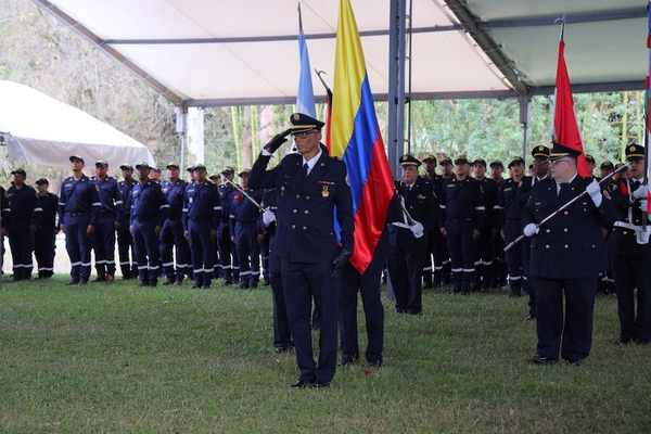Alcalde Eder ratifica nuevas inversiones para fortalecer al Cuerpo de Bomberos de Cali en su aniversario 98