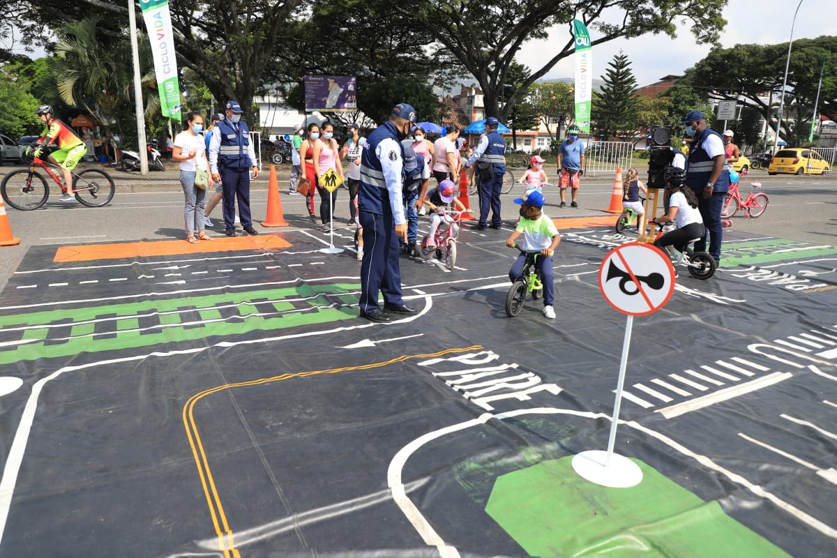 Con educación Secretaría de Movilidad llega a la Ciclovida