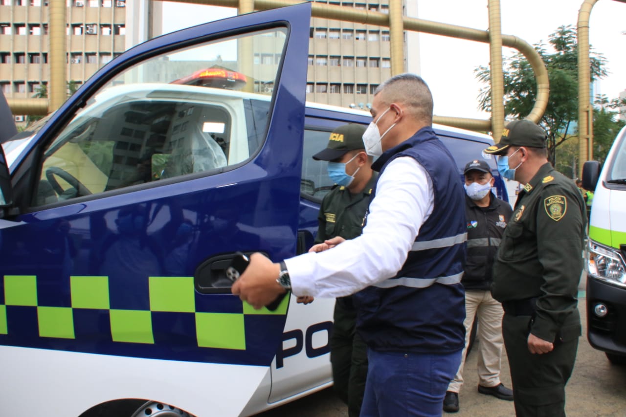 Gobierno Ospina aumenta parque automotor para mejorar la seguridad en Cali Gobierno Ospina aumenta parque automotor para mejorar la seguridad en Cali