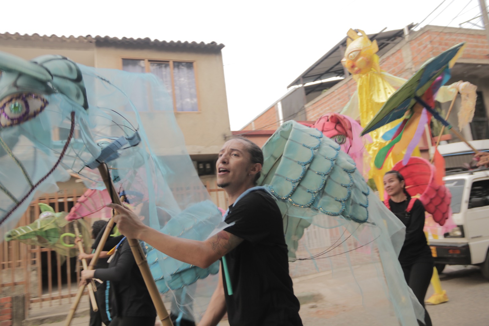 El FITCali 2023 invita a los artistas caleños al ‘Taller de animación de objetos para teatro de calle’