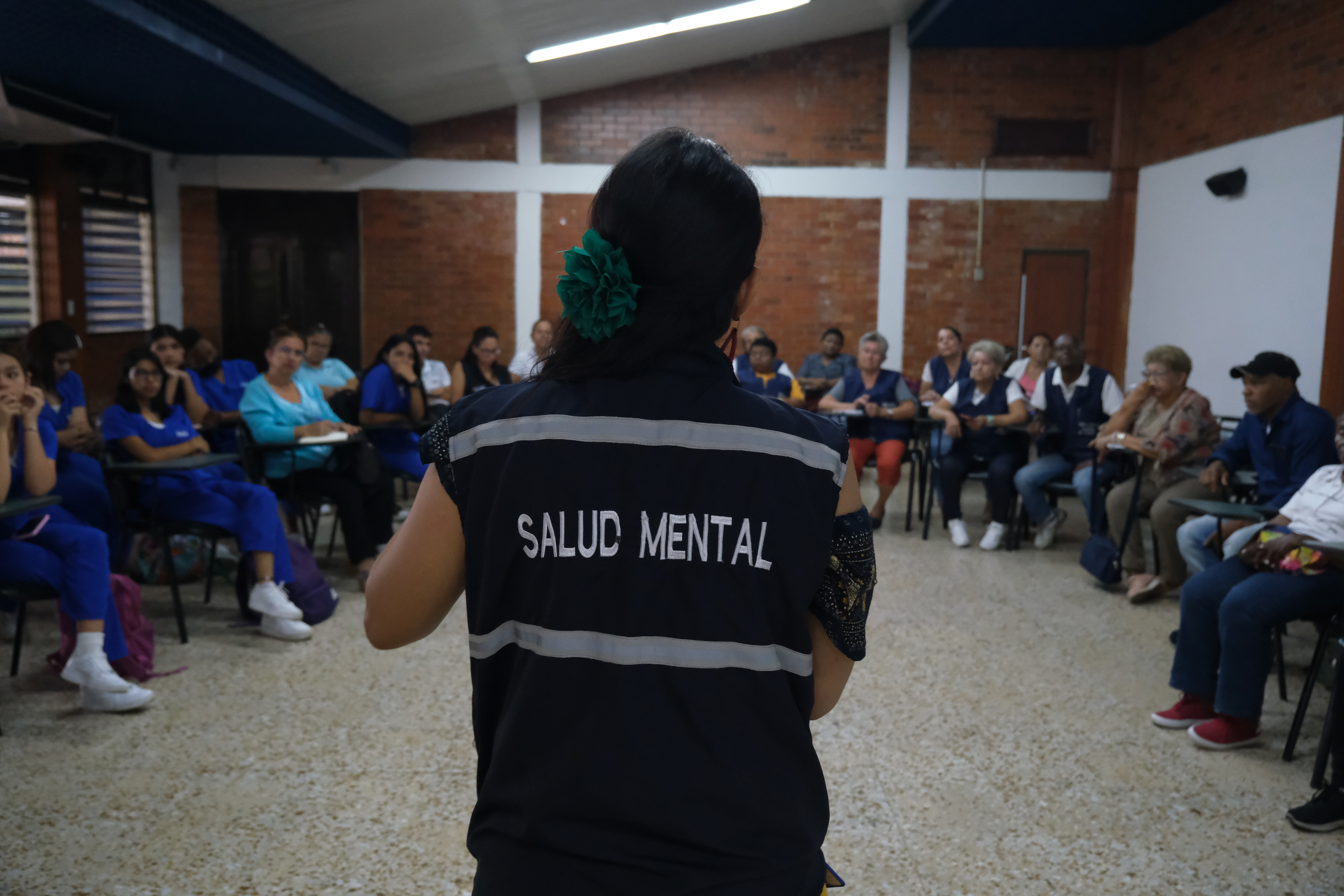 tejiendo