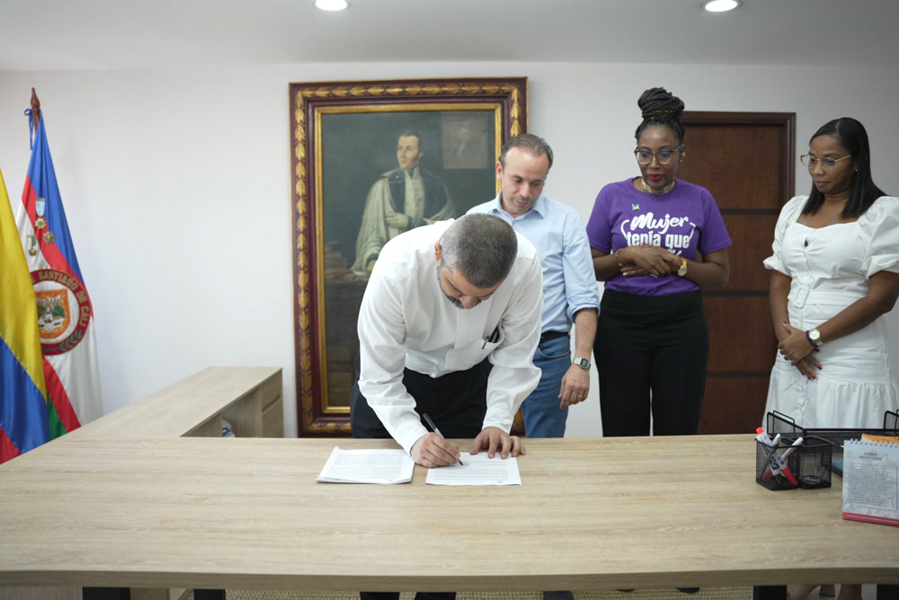 Firmado el contrato que dará apertura al proceso de operación de comedores comunitarios de Cali