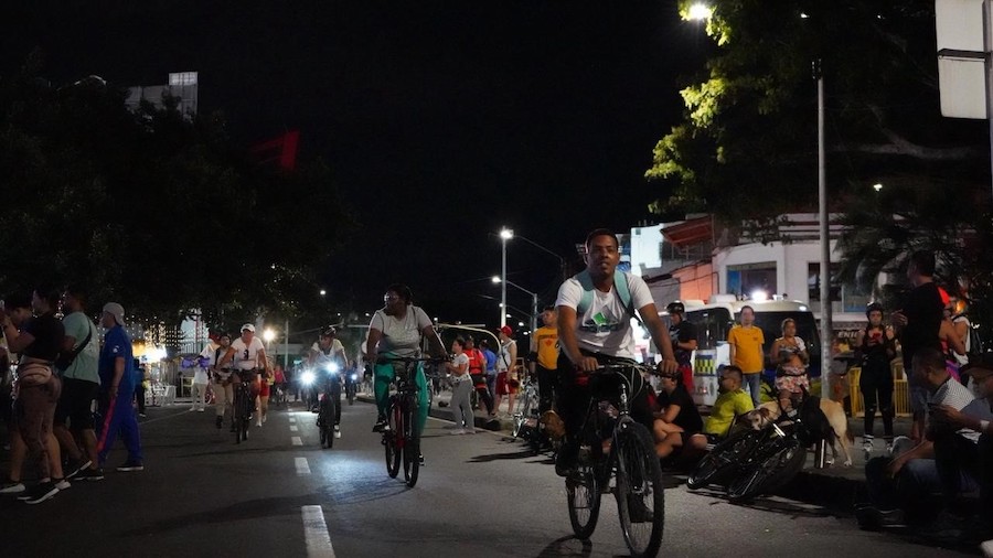 CICLOVIDA NOCTURNA CALI 490 AÑOS CICLOVIDA NOCTURNA CALI 490 AÑOS