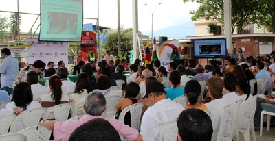 Gobierno caleño participó en cabildo abierto y escuchó a la comuna 11
