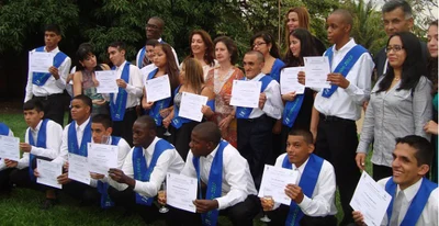 Certificada en Cali promoción de 20 jóvenes con discapacidad intelectual