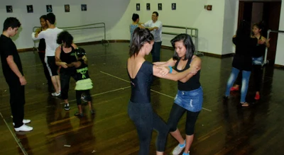 Lanzan programa de capacitación para bailarines de salsa en Cali