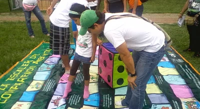 Dagma llega a los caleños con el juego de la escalera del comparendo ambiental