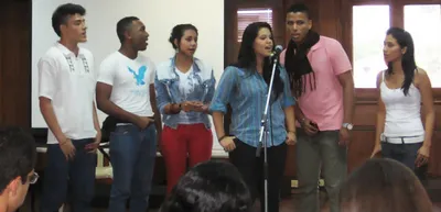 Con técnica vocal, inicia 2014 en la Audioteca