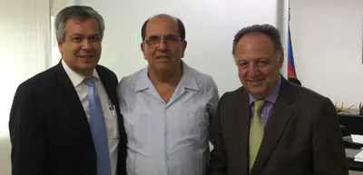Davivienda da espaldarazo al MÍO; firman crédito para desintegrar buses