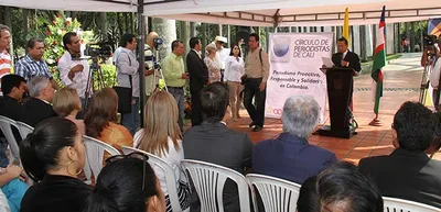Periodistas son aliados estratégicos que ayudan a construir la historia y la identidad de los países