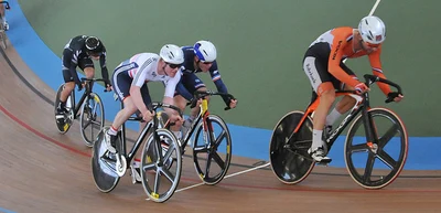 Cali luce el mejor velódromo del país, con 11.700 m2 de pista en madera del Chocó