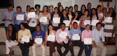 400 jóvenes fueron certificados en política pública