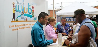 Feria del microcrédito en  la urbanización Llano Verde