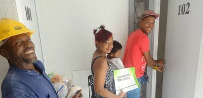 37 familias del jarillón de Cali estrenan vivienda
