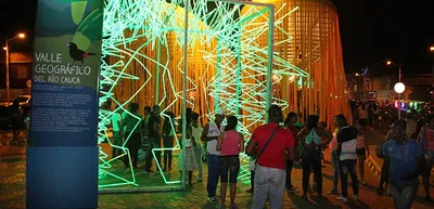 Multitudinaria asistencia de visitantes a los Trinos de Color en el Parque de la 72 w