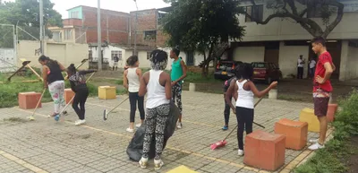 Adelantan jornada de recuperación y limpieza del parque en el barrio San Marino
