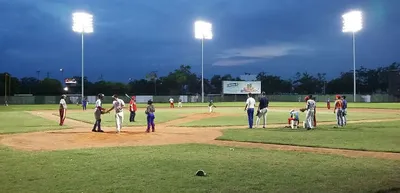 Diamante de béisbol de Cali, único en latinoamérica con iluminación tipo led