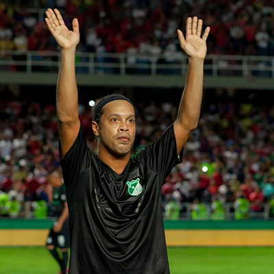 La magia de Ronaldinho y el fútbol en paz fueron protagonistas en el Pascual