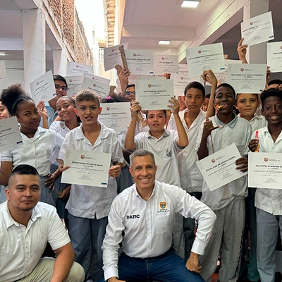 276 estudiantes de la Comuna 6 se certificaron con la Alcaldía de Cali  en programación ‘Lego Spike’