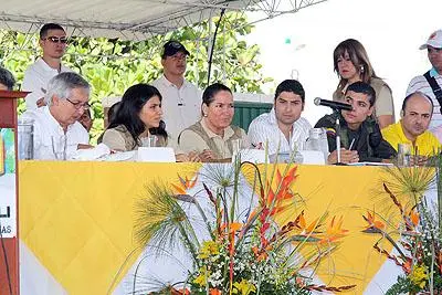 SECRETARÍA DE VIVIENDA TRATARÁ DE CERCA TEMAS DE INTERÉS CON LA COMUNIDAD
