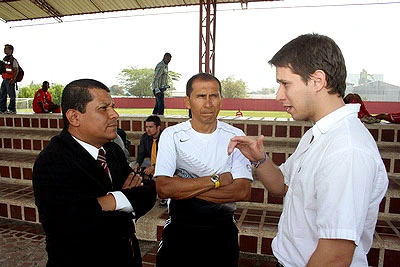 JUGADORES Y CUERPO TÉCNICO DEL AMÉRICA RESPALDAN PROCESO DEMOCRATIZADOR