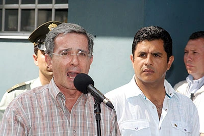 EL PRESIDENTE ÁLVARO URIBE PLANTEA NUEVAS MEDIDAS DE SEGURIDAD PARA CALI