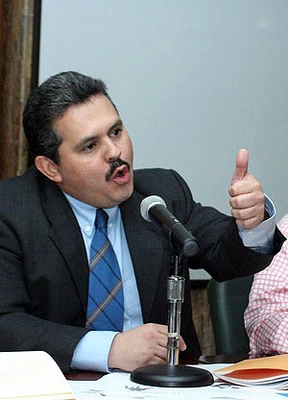 CAMPEÓN MUNDIAL EN LEVANTAMIENTO DE PESAS SERÁ OPERADO GRACIAS AL DEFENSOR DEL PACIENTE