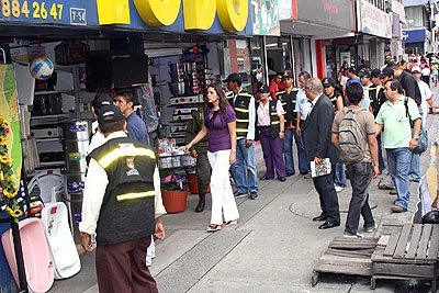 ABREN PROCESOS ADMINISTRATIVOS CONTRA PERSONAS QUE ALQUILAN O VENDEN ESPACIO PÚBLICO EN EL CENTRO