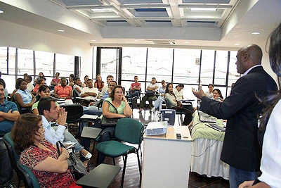 LOS PRIVADOS SE CAPACITAN