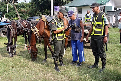 DOS CARRETILLEROS SANCIONADOS POR ARROJAR ESCOMBROS