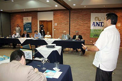 EMPRESARIOS DEL VALLE SE MOSTRARON COMPLACIDOS CON LA AUTOPISTA 'BICENTENARIO'