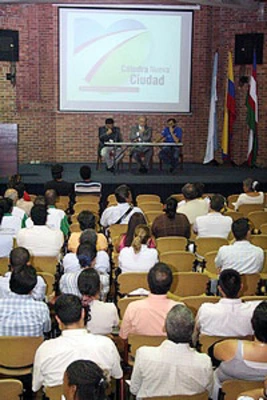 “TERRITORIO, MEMORIA Y POLÍTICA DE CIUDAD” EN CÁTEDRA NUEVA CIUDAD